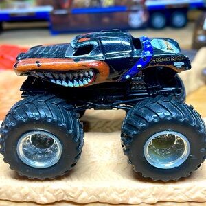 Monster Mutt Rottweiler